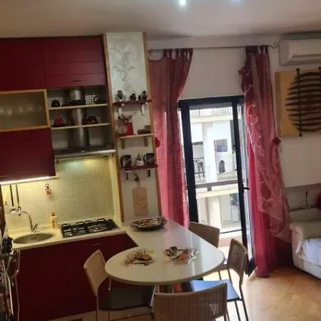Apartment Incantevole Finemente Arredato